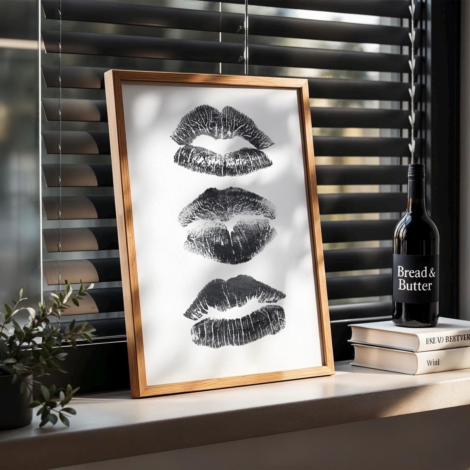 Set of 3 Black High Heels Martini Wall Print, lipstick kiss poster, Luxury Club Fashion Wall Art, Luxury Home Decor, Black and White Posters